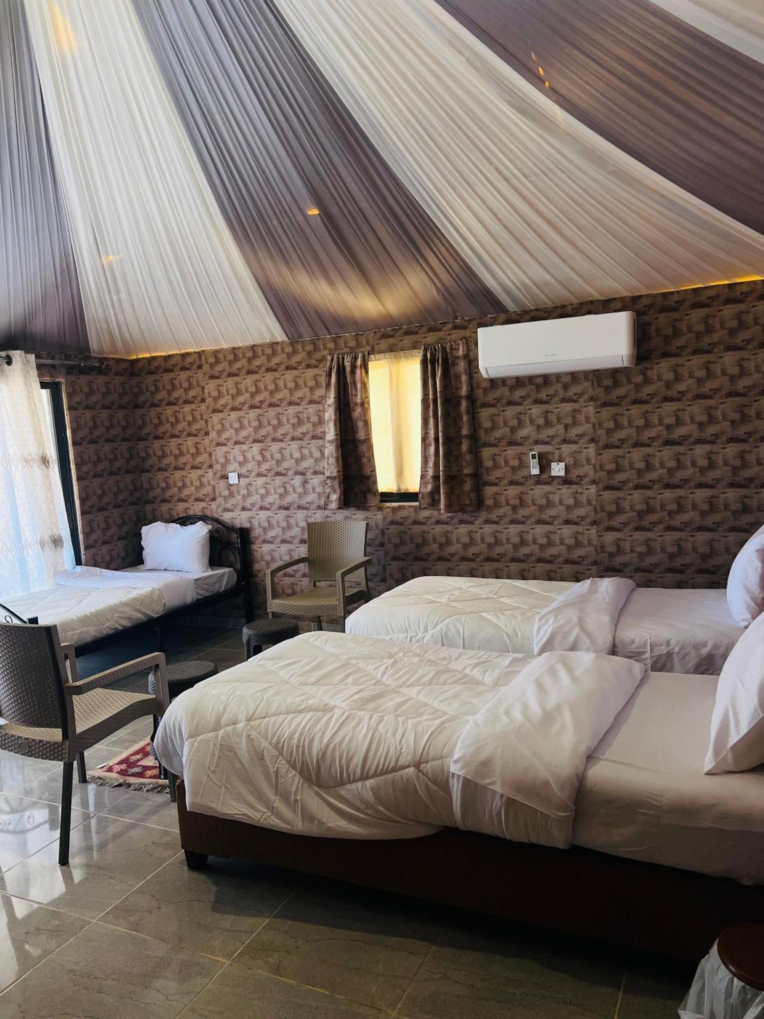 Apartament Abdullah Luxury Camp Wadi Rum Zewnętrze zdjęcie