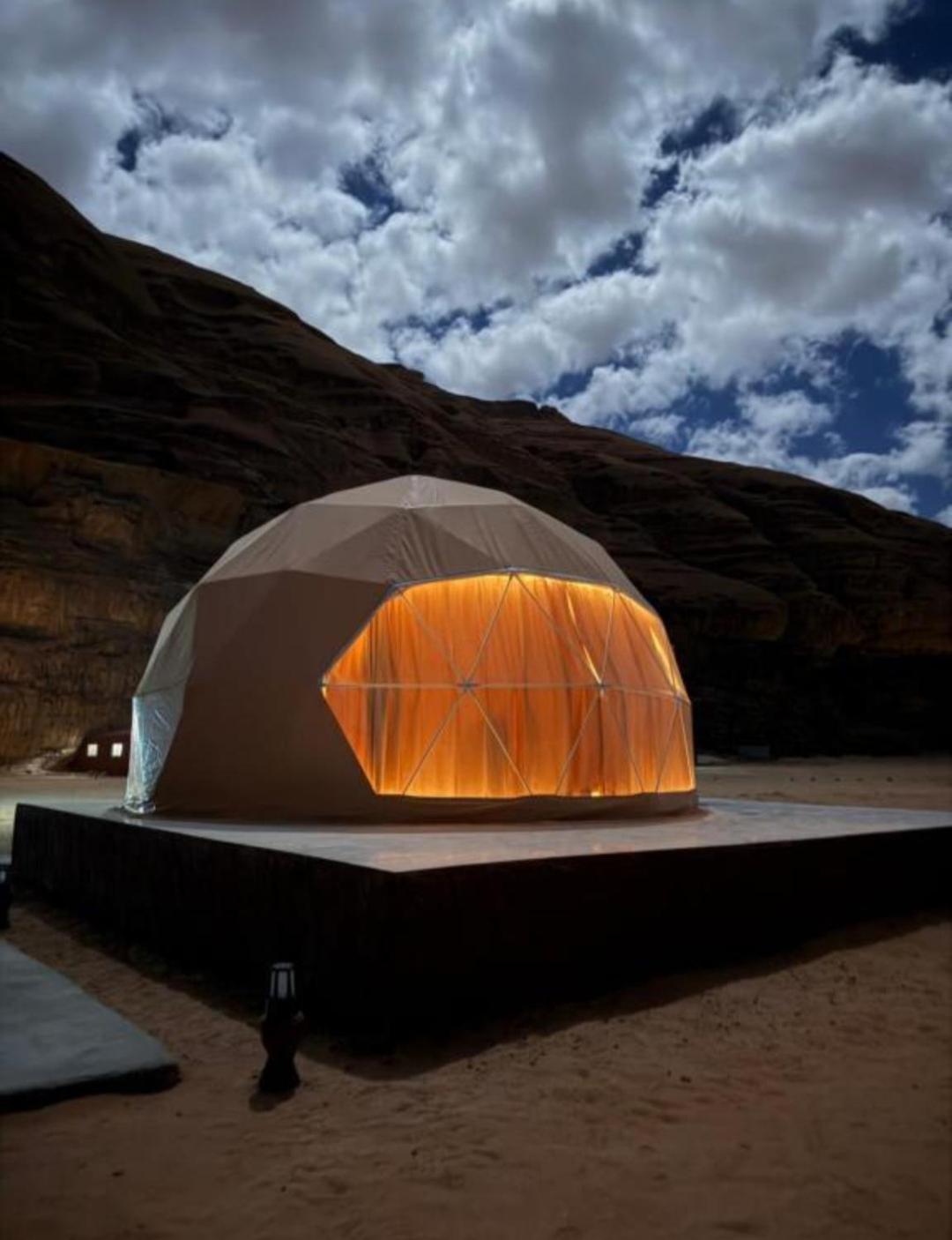 Apartament Abdullah Luxury Camp Wadi Rum Zewnętrze zdjęcie
