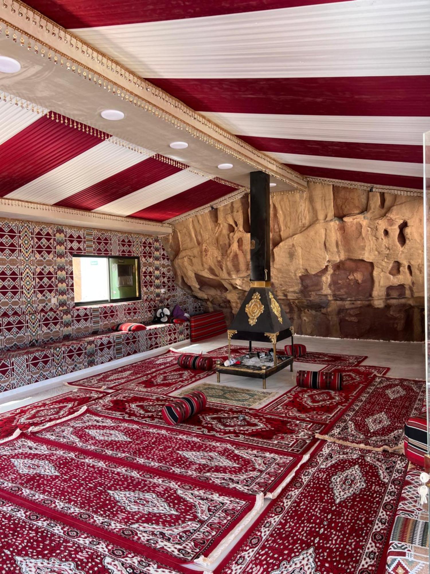 Apartament Abdullah Luxury Camp Wadi Rum Zewnętrze zdjęcie